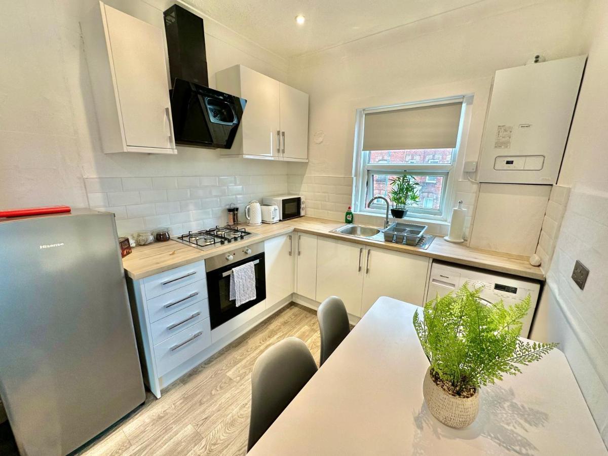 Chic Apartment In Central Bournemouth With Parking Exterior foto