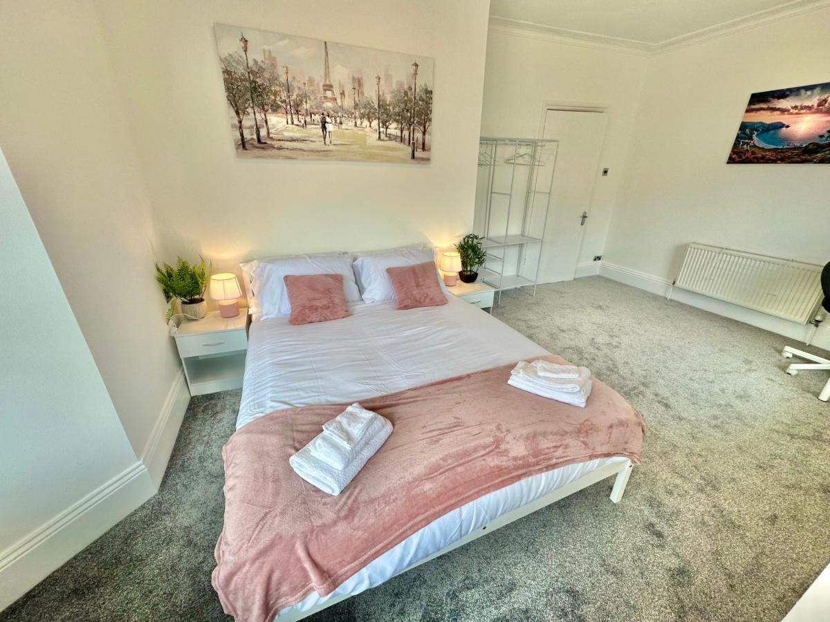 Chic Apartment In Central Bournemouth With Parking Exterior foto